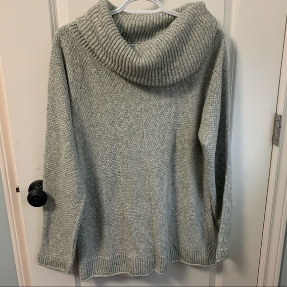 New Maurice’s sweater - Picture 1 of 1